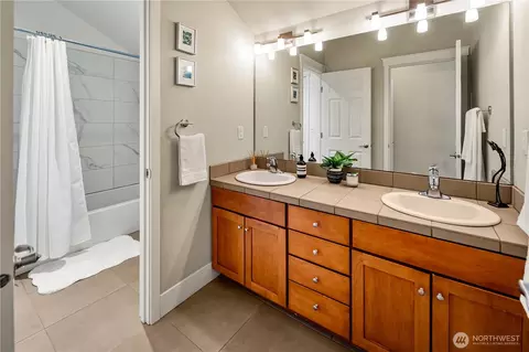 Bath - 128 B 25th Ave E, Seattle, WA 98112 photo 1 of 3