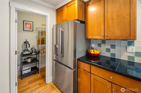 Kitchen - 128 B 25th Ave E, Seattle, WA 98112 photo 3 of 4