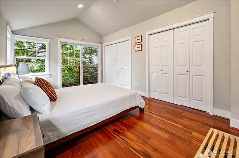 Bedroom - 128 B 25th Ave E, Seattle, WA 98112 photo 3 of 5
