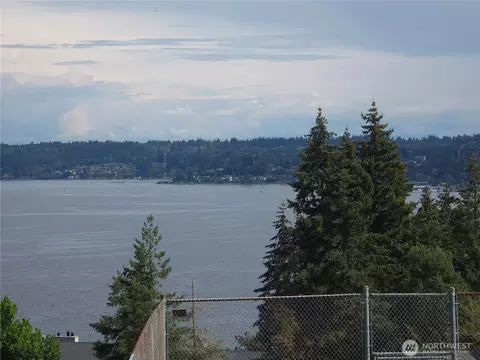 1750 W Sunn Fjord Ln #G101, Bremerton, WA 98312
