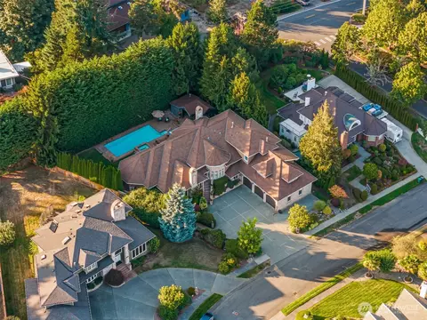 19305 4th Pl SW, Normandy Park, WA 98166
