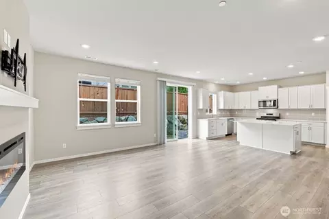 Living - 18419 7th Ave W, Bothell, WA 98012 photo 3 of 5