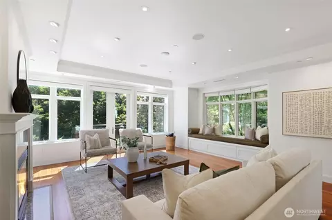 Living - 719 Harvard Ave E, Seattle, WA 98102 photo 2 of 4