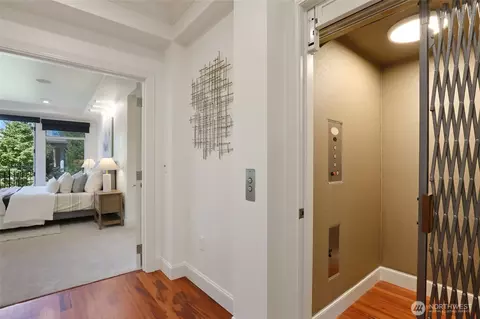 Entry Way - 719 Harvard Ave E, Seattle, WA 98102 photo 3 of 5