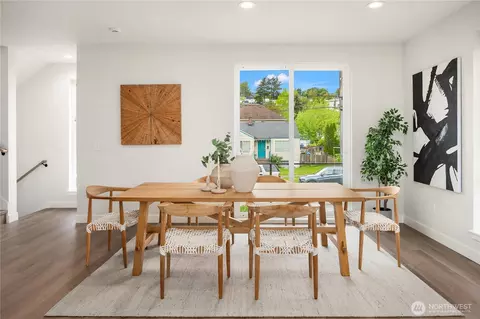 Dining - 116 29th Ave E, Seattle, WA 98112 photo 1 of 2