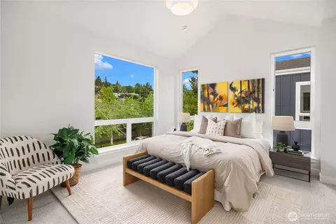Bedroom - 116 29th Ave E, Seattle, WA 98112 photo 1 of 3