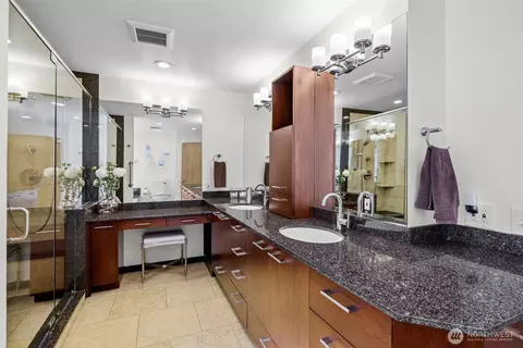 Bath - 16231 Valhalla Dr, Bothell, WA 98011 photo 3 of 6