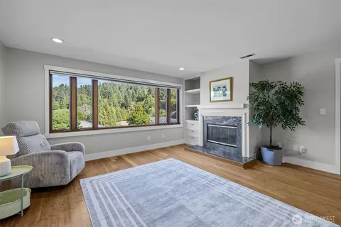 Living - 16231 Valhalla Dr, Bothell, WA 98011 photo 5 of 5