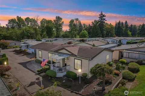 32820 20th Ave S #53, Federal Way, WA 98003