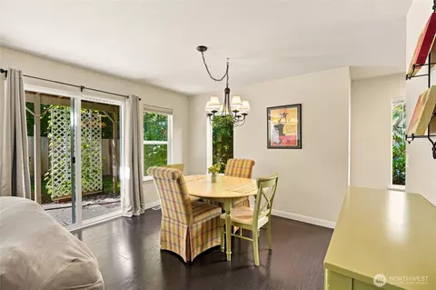 Dining - 5822 14th Dr W #B, Everett, WA 98203 photo 3 of 3
