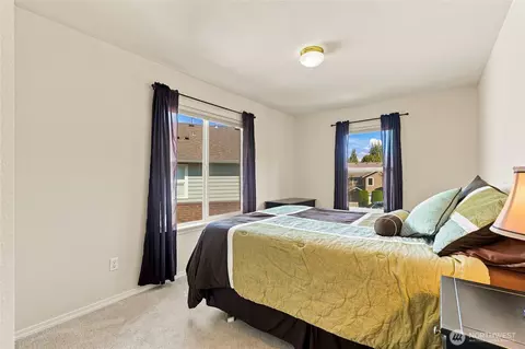 Bedroom - 5822 14th Dr W #B, Everett, WA 98203 photo 5 of 5