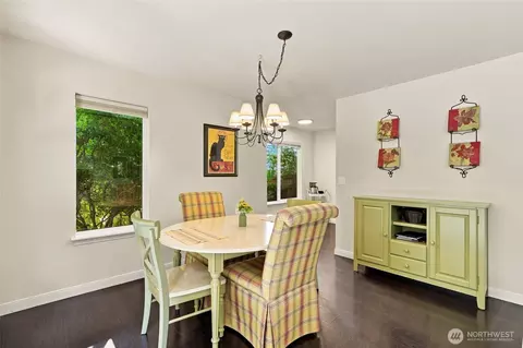 Dining - 5822 14th Dr W #B, Everett, WA 98203 photo 2 of 3