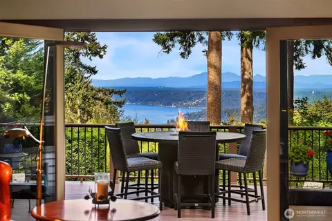5902 172nd Pl SE, Bellevue, WA 98006
