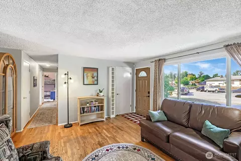 Entry Way - 9307 3rd Pl SE, Everett, WA 98208 photo 1 of 1