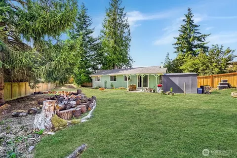 Exterior - 9307 3rd Pl SE, Everett, WA 98208 photo 3 of 4