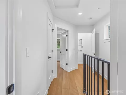 Entry Way - 817 Olympic Blvd #B, Everett, WA 98203 photo 3 of 3