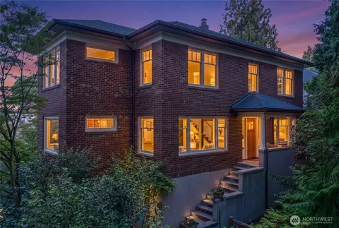 2306 Lake Park Dr S, Seattle, WA 98144