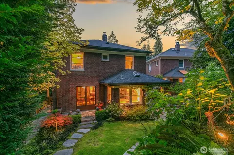 2306 Lake Park Dr S, Seattle, WA 98144