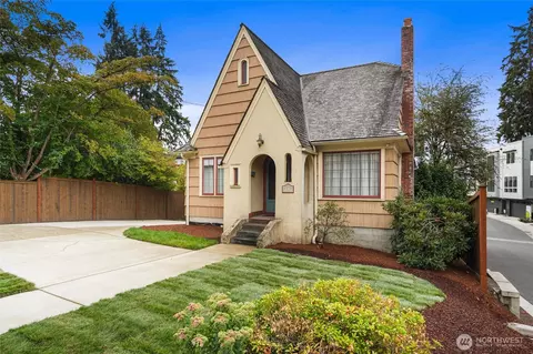 Exterior - 9917 NE 190th St, Bothell, WA 98011 photo 2 of 3