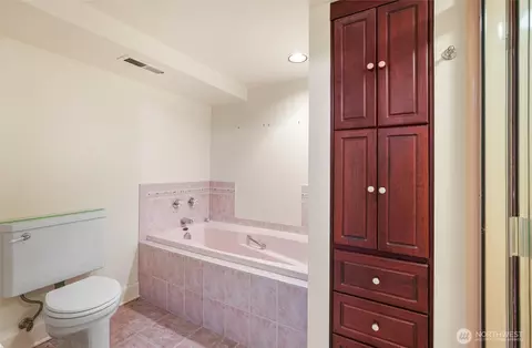 Bath - 9917 NE 190th St, Bothell, WA 98011 photo 3 of 3
