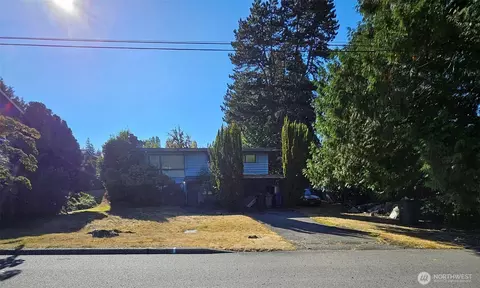 3823 156th Ave SE, Bellevue, WA 98006