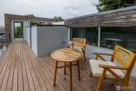 Exterior - 2112 N 46th St, Seattle, WA 98103 photo 8 of 13