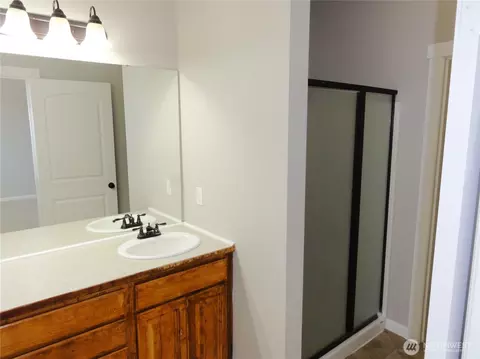 Bath - 18505 11th Ln E, Spanaway, WA 98387 photo 3 of 6