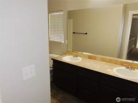 Bath - 18505 11th Ln E, Spanaway, WA 98387 photo 4 of 6