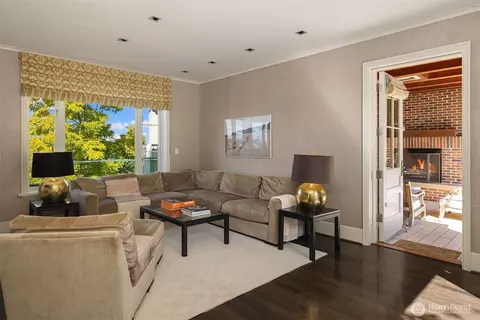 Living - 1065 Summit Ave E, Seattle, WA 98102 photo 4 of 4