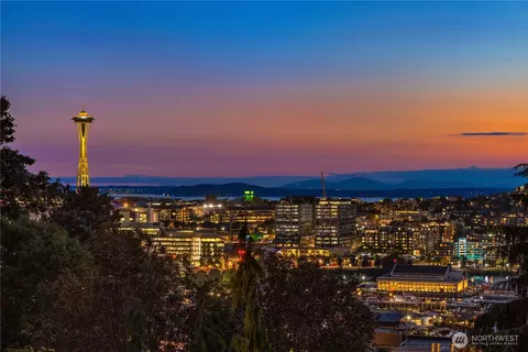View/Area - 1065 Summit Ave E, Seattle, WA 98102 photo 1 of 1
