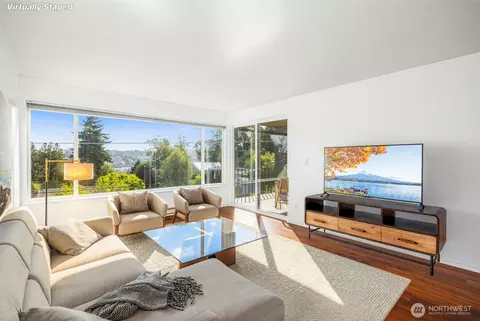 3601 24th Ave W #207, Seattle, WA 98199