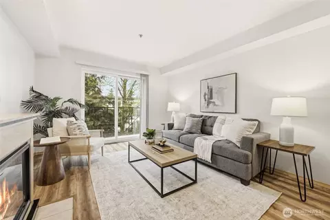 9057 Greenwood Ave N #102, Seattle, WA 98103