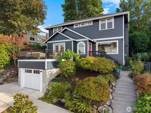 Exterior - 3205 E Pine St, Seattle, WA 98122 photo 2 of 10
