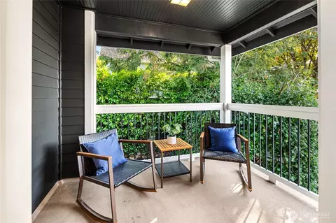 Exterior - 3205 E Pine St, Seattle, WA 98122 photo 7 of 10