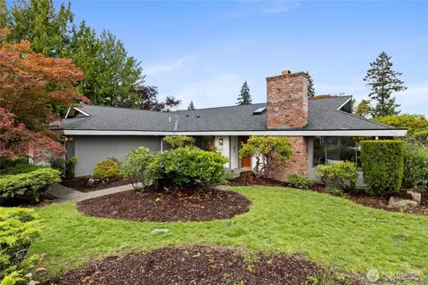 921 S 129th St, Tacoma, WA 98444