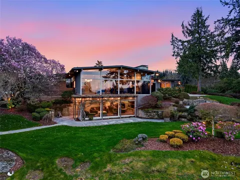 Exterior - 316 Heather Rd, Everett, WA 98203 photo 2 of 5