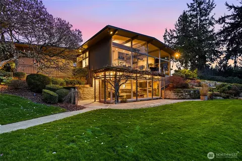 Exterior - 316 Heather Rd, Everett, WA 98203 photo 4 of 5