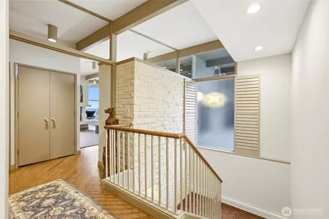 Entry Way - 316 Heather Rd, Everett, WA 98203 photo 2 of 3