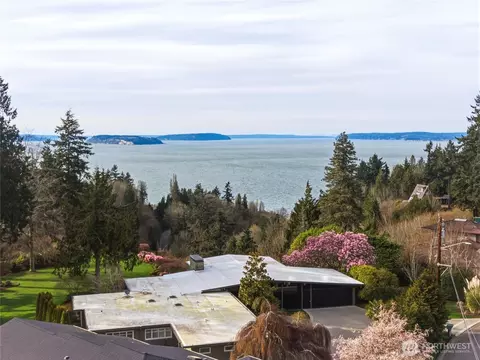 View/Area - 316 Heather Rd, Everett, WA 98203 photo 3 of 5
