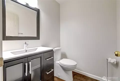 Bath - 13700 56th Ave SE, Everett, WA 98208 photo 3 of 3