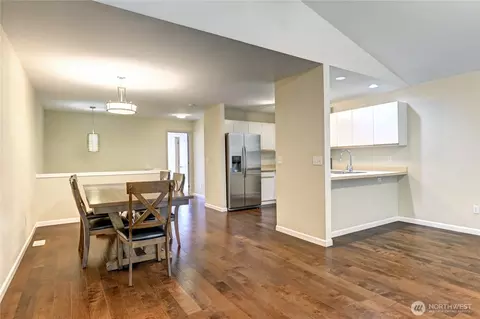 Dining - 13700 56th Ave SE, Everett, WA 98208 photo 2 of 2