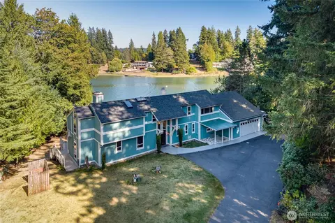 15678 Virginia Loop Rd NE, Poulsbo, WA 98370