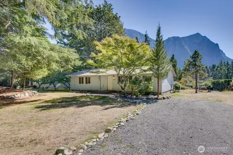 7434 N Fork Rd SE, Snoqualmie, WA 98065