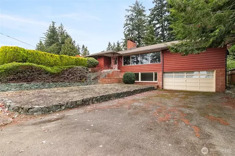 701 Highland Dr, Bellingham, WA 98225