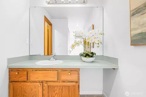 Bath - 1226 224th Pl SW, Bothell, WA 98021 photo 2 of 4