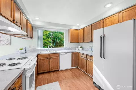 Kitchen - 1226 224th Pl SW, Bothell, WA 98021 photo 4 of 4