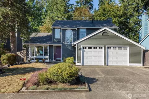 24020 SE 42nd St, Issaquah, WA 98029