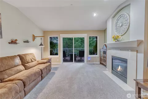 Living - 160 E Soderberg Rd #L33, Allyn, WA 98524 photo 1 of 1