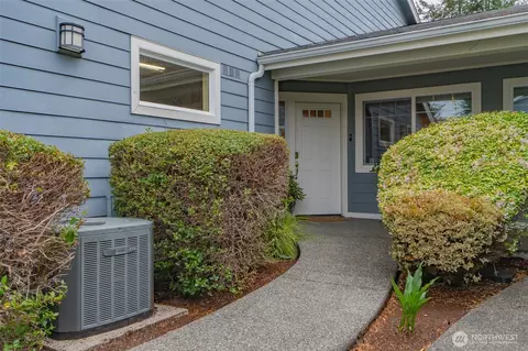 Exterior - 160 E Soderberg Rd #L33, Allyn, WA 98524 photo 1 of 7