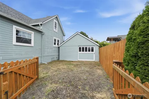 Exterior - 1711 24th St, Everett, WA 98201 photo 5 of 5